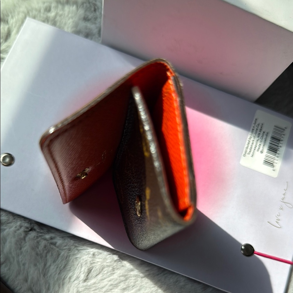 Louis Vuitton Brown and Orange Key Holder with Monogram - Picture 4 of 6